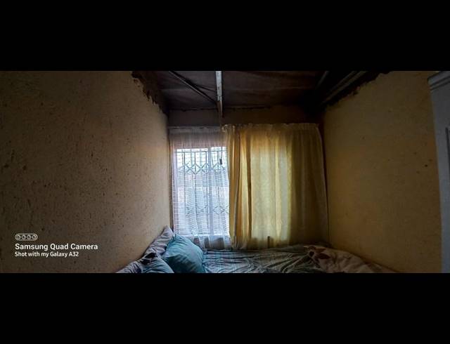 2 BEDROOM HOUSE FOR SALE IN SOSHANGUVE EAST